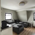 Nuerblife فندق